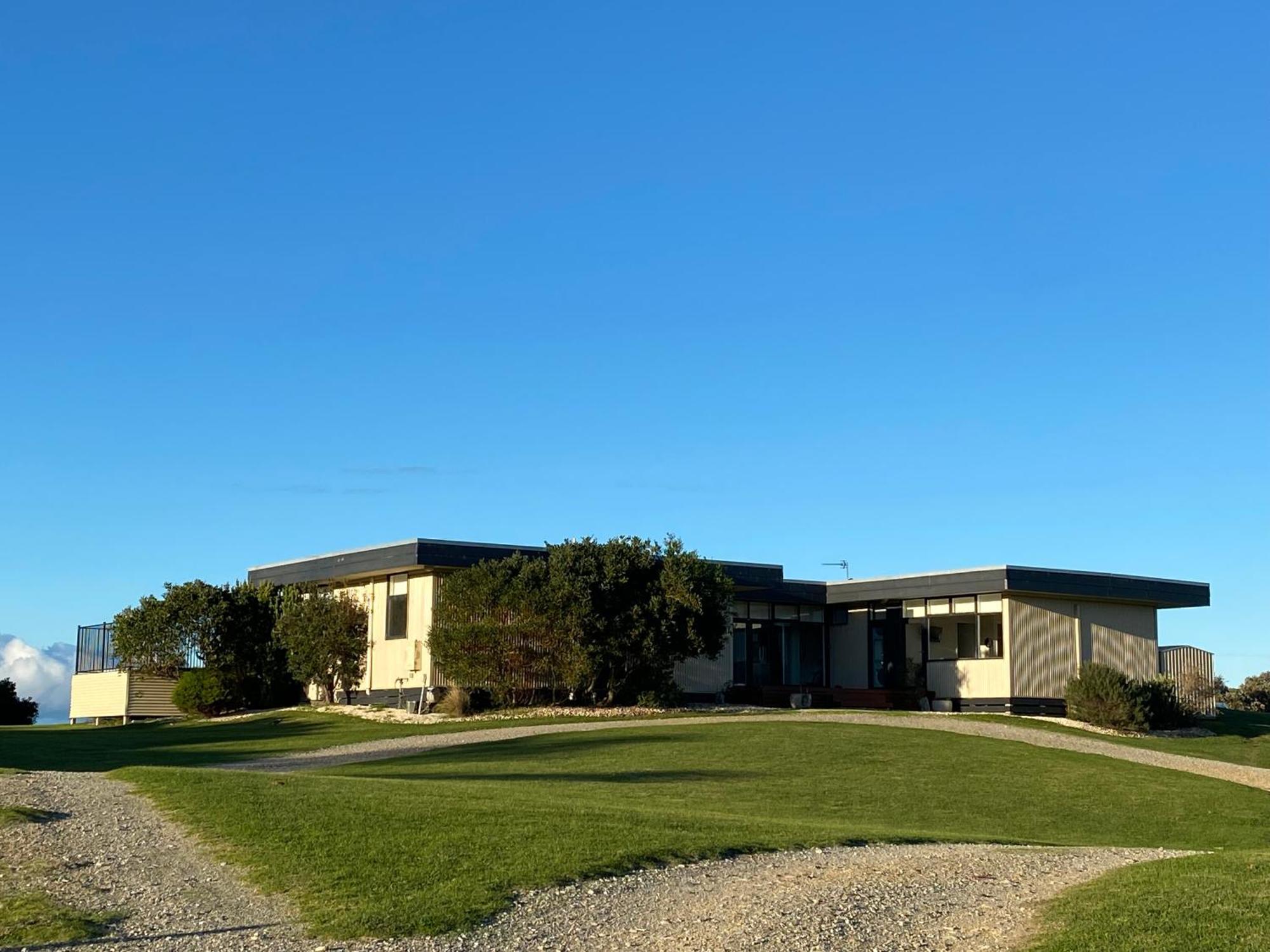 Driftwood Villas Sandy Point Exterior photo